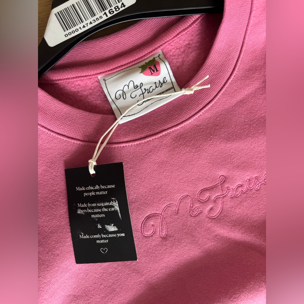 M. Fraise Bunny Hug Crew Neck Pullover Sweatshirt Fleece Long Sleeve Pink Medium - Picture 8 of 10